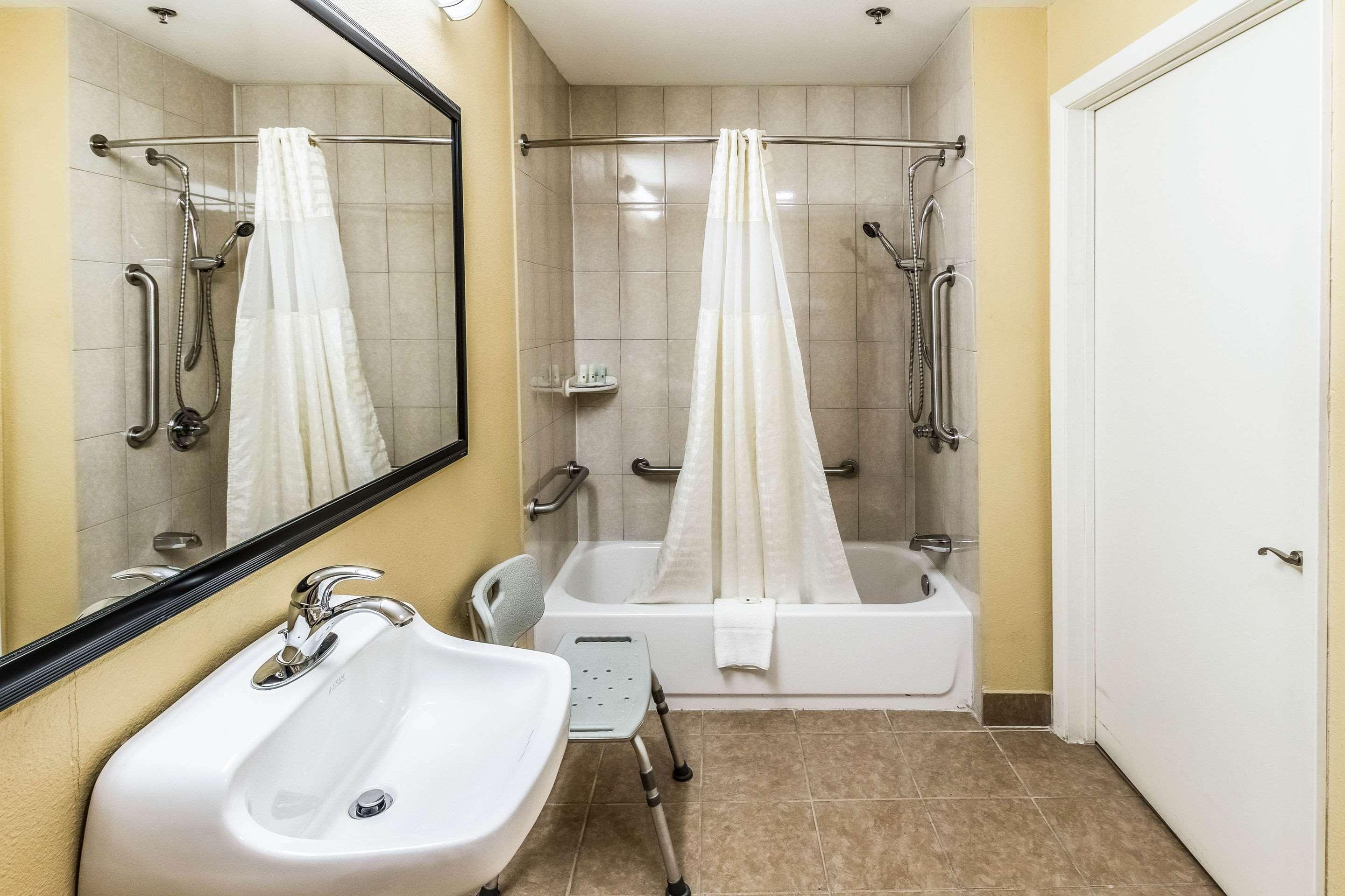 Quality Inn Корсикана Экстерьер фото