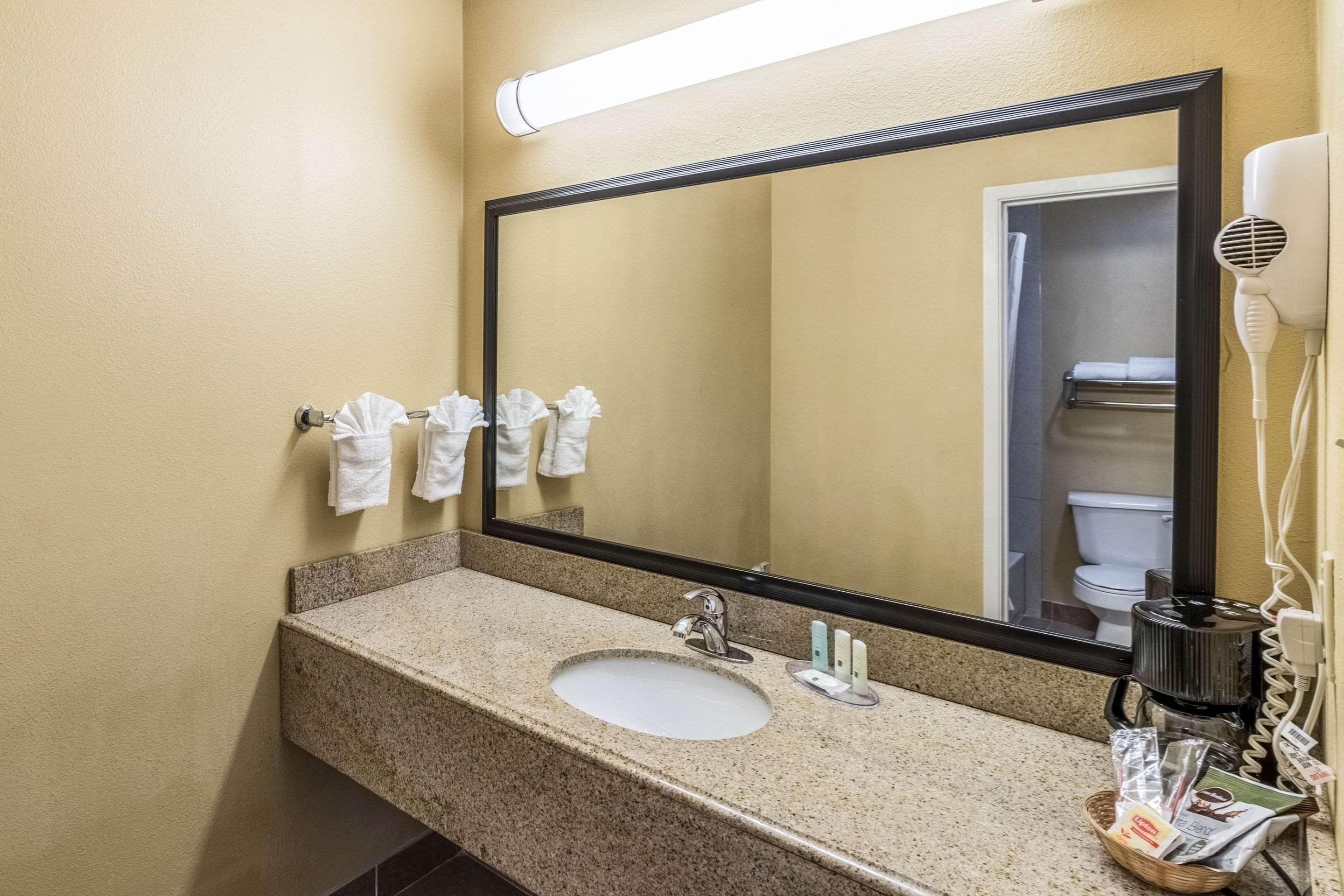 Quality Inn Корсикана Экстерьер фото